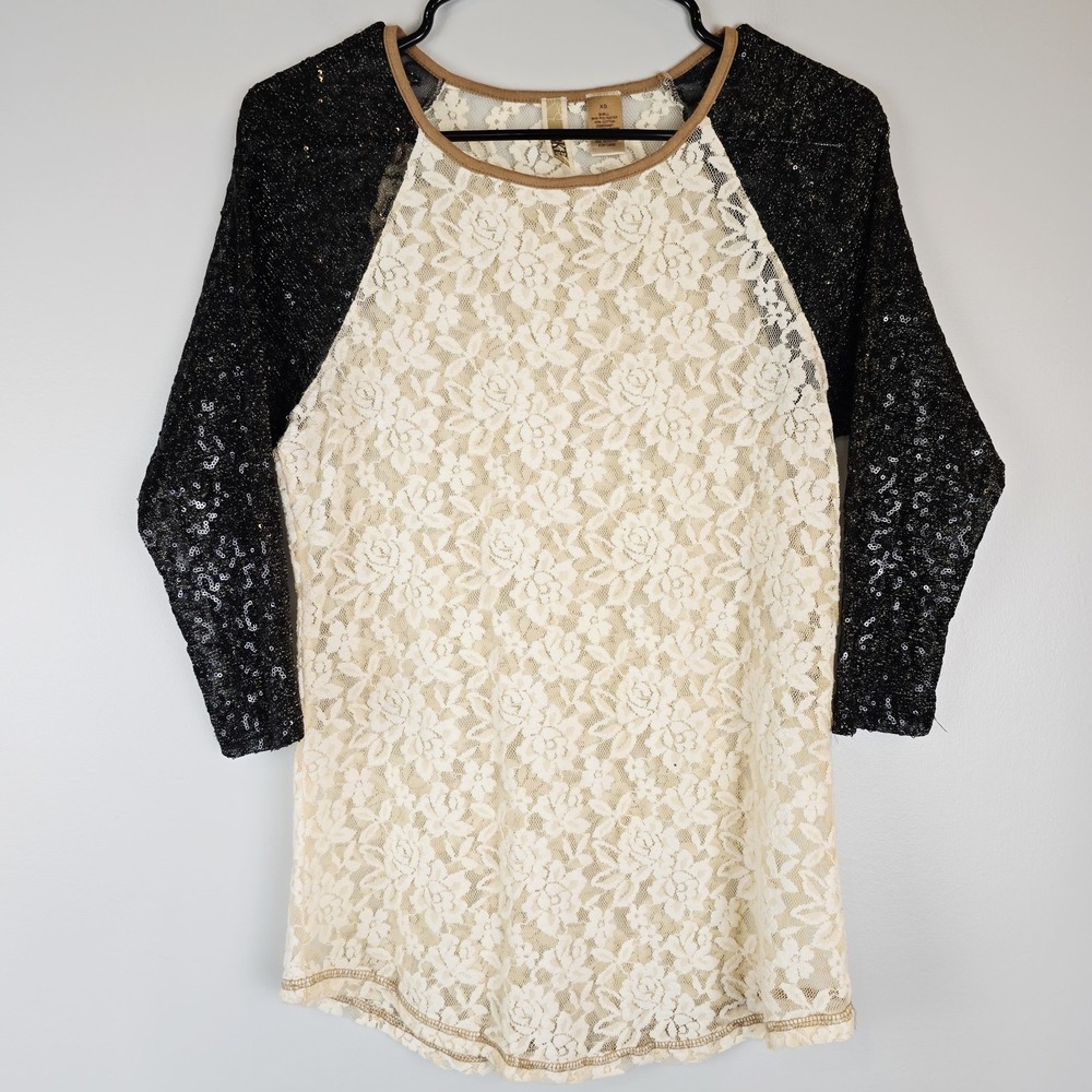 BKE Buckle Lace Stretch Scoop Neck Elbow Sleeve Beige Top Black Sequins XS.B106